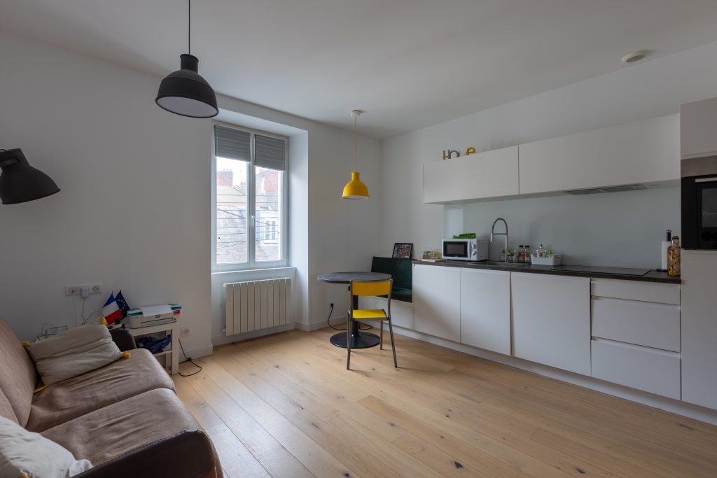 LTDA LOC 0001DUR 01 1